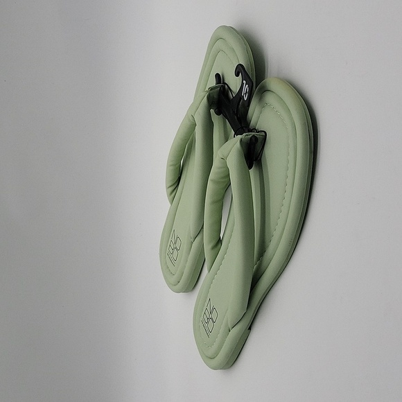 976- No Boundaries Women's Sandals Size 10 NWT - Picture 1 of 7